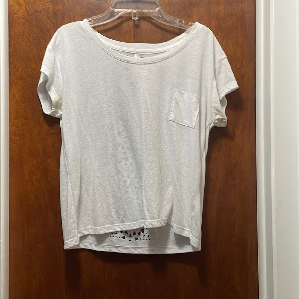 Crop tee with patterned open back, size: S, color: white, brand: Aeropostale